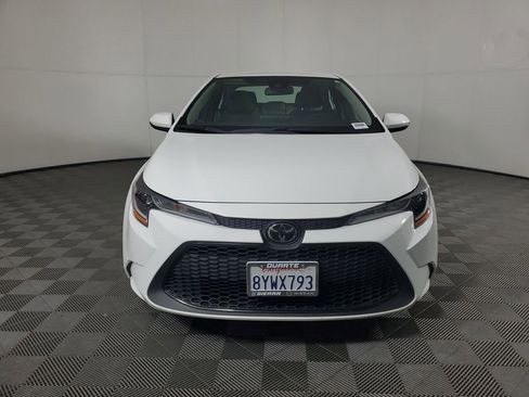 Used 2022 Toyota Corolla LE image 9