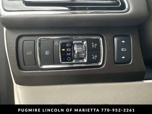 Used 2024 Lincoln Navigator Black Label image 26