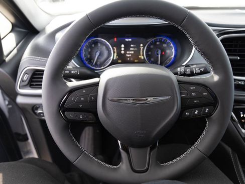New 2026 Chrysler Pacifica Limited w/ S Appearance Package AWD/4WD image 30