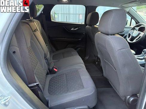 Used 2021 Chevrolet Blazer LT FWD image 31