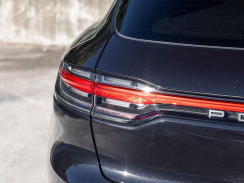 Certified 2023 Porsche Macan Turbo AWD/4WD image 18