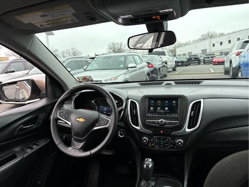 Used 2019 Chevrolet Equinox LT image 29