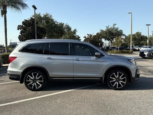 Used 2021 Honda Pilot Touring image 2