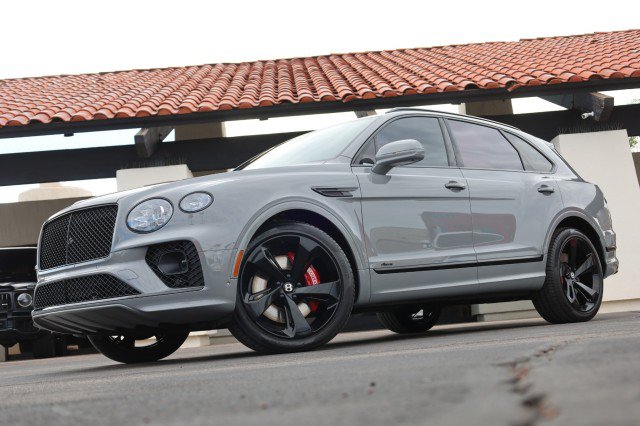 Used 2023 Bentley Bentayga AWD/4WD image 3