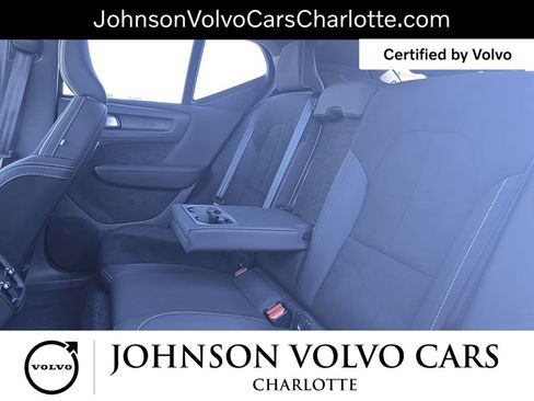 Used 2025 Volvo XC40 B5 Plus AWD/4WD image 14