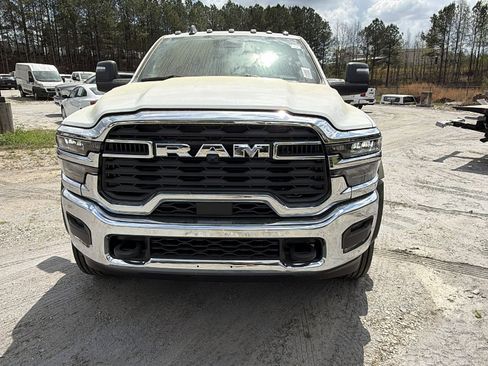New 2026 RAM 5500 Tradesman w/ Chrome Appearance Group AWD/4WD image 3