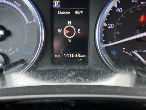 Used 2019 Toyota Highlander XLE image 23