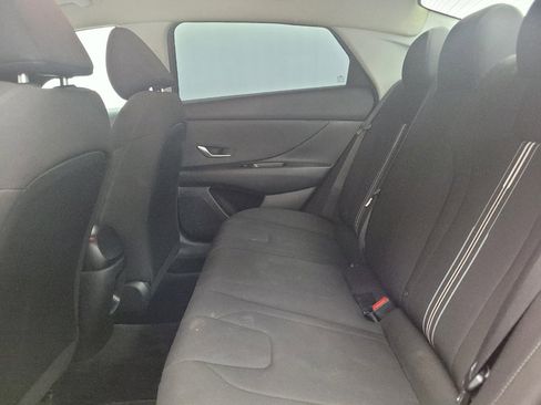 Used 2024 Hyundai Elantra SEL FWD image 18