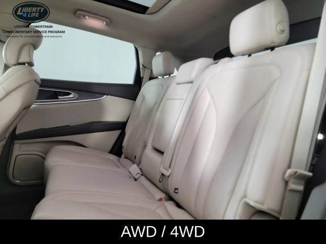 Used 2019 Lincoln Nautilus Select FWD image 15