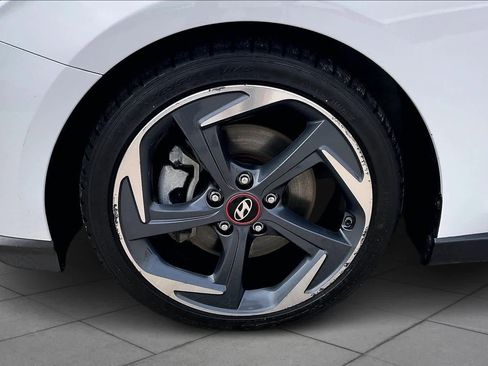 Used 2019 Hyundai Veloster Turbo image 10