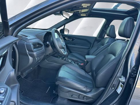 Used 2025 Subaru Forester Limited image 7