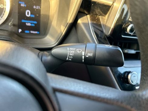 Used 2022 Toyota Corolla LE FWD image 18