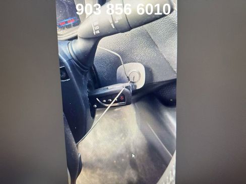 Used 2021 Toyota Corolla SE w/ Carpet Mat Package (TMS) image 16