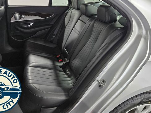 Used 2018 Mercedes-Benz E 300 4MATIC w/ Premium 3 Package (Q03) image 28