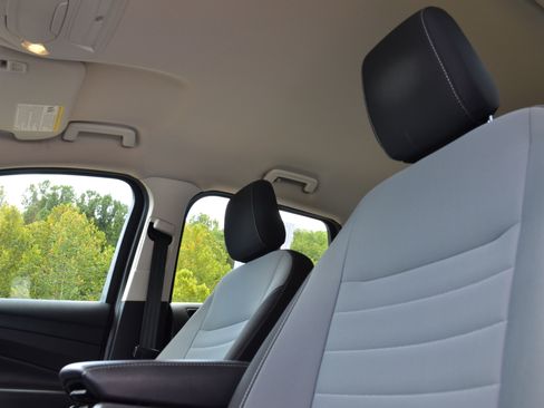 Used 2018 Ford Escape S image 15