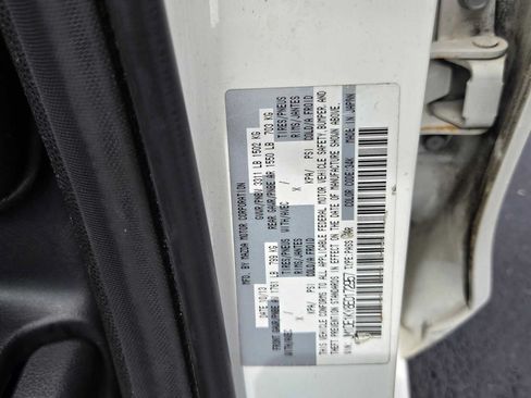 Used 2014 MAZDA MAZDA2 Sport FWD image 21
