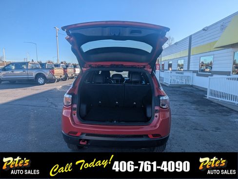 Used 2023 Jeep Compass Trailhawk image 11