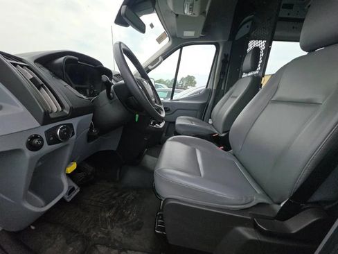 Used 2019 Ford Transit 250 148 Medium Roof RWD image 6