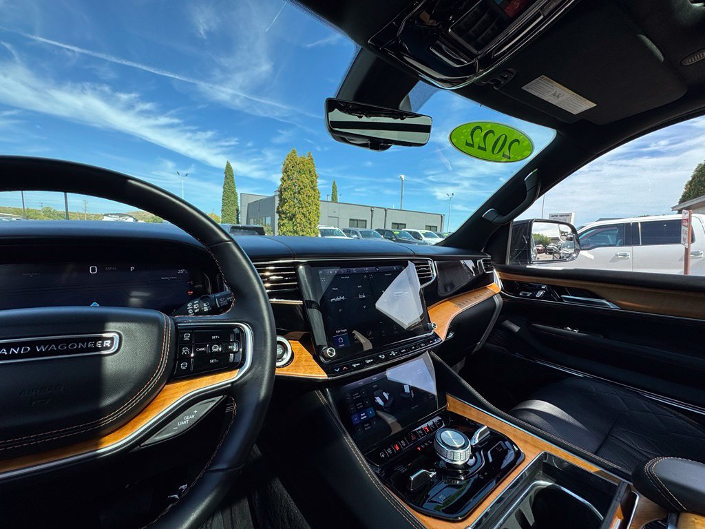 Used 2022 Jeep Grand Wagoneer Series III w/ Rear-Seat Entertainment Group AWD/4WD image 27