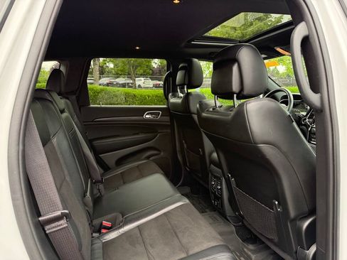 Used 2020 Jeep Grand Cherokee Laredo w/ Quick Order Package 2BN North AWD/4WD image 24