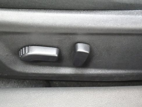 Used 2025 Nissan Altima 2.5 SV FWD image 12