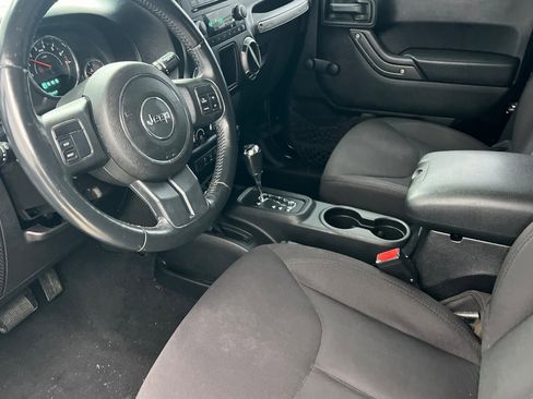 Used 2014 Jeep Wrangler Sport image 7
