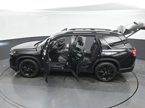 Used 2023 Honda Pilot Elite image 52