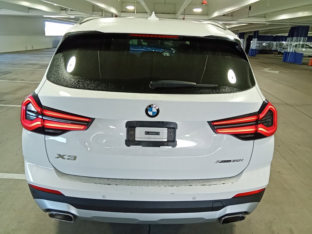 Used 2024 BMW X3 xDrive30i w/ Premium Package AWD/4WD image 6