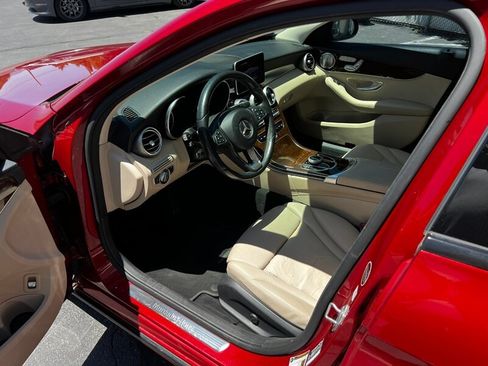 Used 2018 Mercedes-Benz C 300 4MATIC Sedan image 16