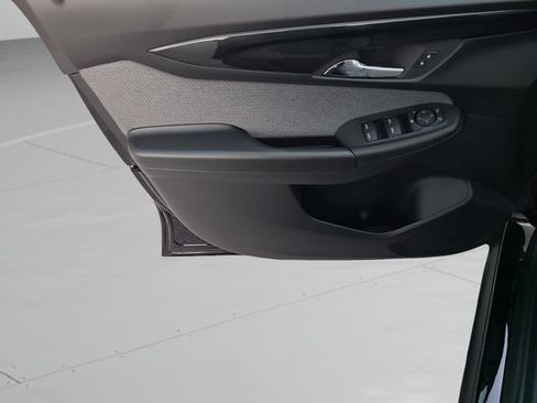 New 2026 Chevrolet TrailBlazer LT w/ Midnight Edition FWD image 16