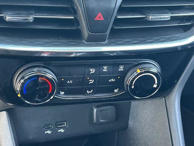Used 2024 Buick Encore GX Sport Touring w/ Comfort Package FWD image 13