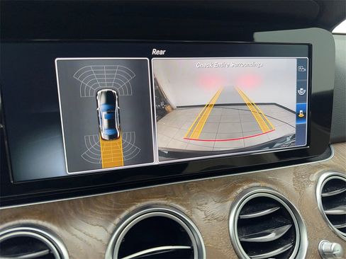 Used 2017 Mercedes-Benz E 300 image 62