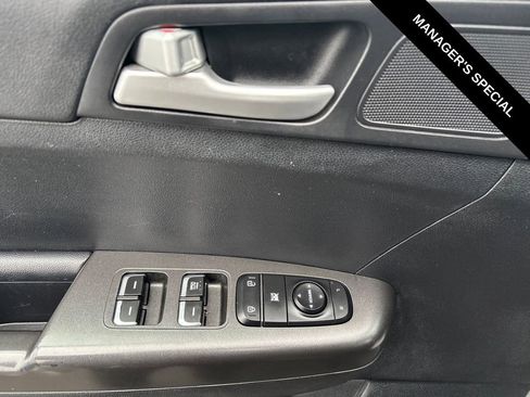 Used 2018 Kia Sportage LX AWD/4WD image 14