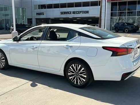 Used 2025 Nissan Altima 2.5 SV image 22