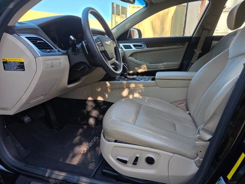 Used 2016 Hyundai Genesis 3.8 image 11