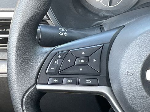 Used 2022 Nissan Altima 2.5 S FWD image 12