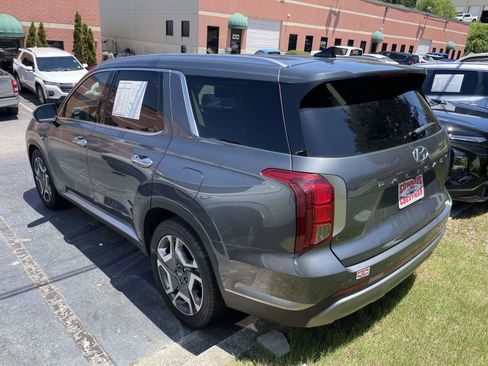 Used 2024 Hyundai Palisade SEL w/ Premium Package FWD image 7