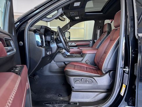 Certified 2024 GMC Sierra 3500 Denali Ultimate image 9