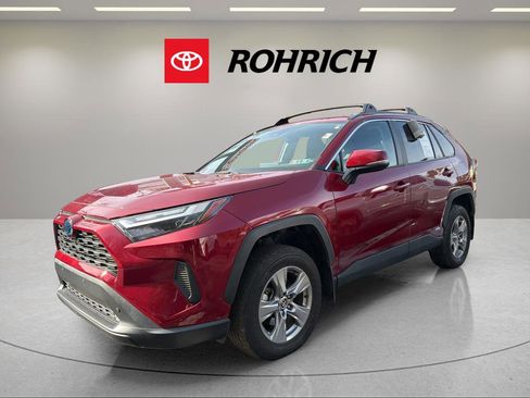 Certified 2024 Toyota RAV4 XLE w/ Convenience Package image 1