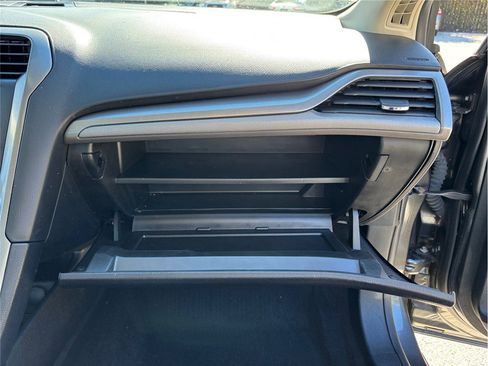 Used 2020 Ford Fusion SE image 41