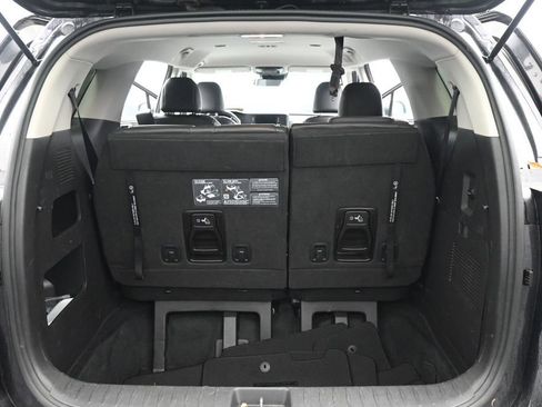 Used 2024 Kia Carnival LX FWD image 20
