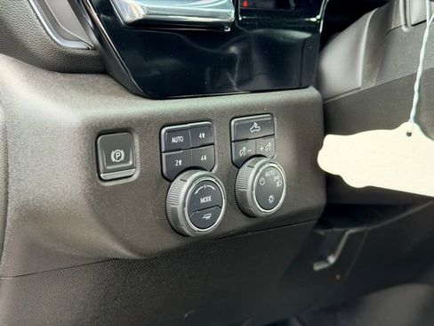 Certified 2024 Chevrolet Silverado 1500 LT AWD/4WD image 8