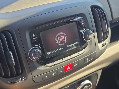 Used 2015 FIAT 500L Trekking image 27
