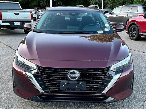 Used 2024 Nissan Sentra SV FWD image 2