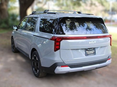 New 2026 Kia Carnival EX FWD image 15