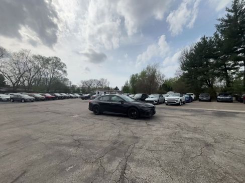 Used 2025 Toyota Camry SE image 10