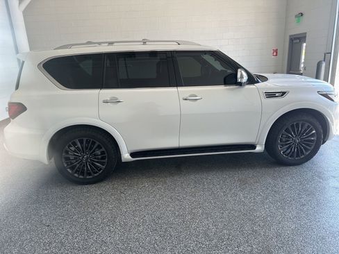 Certified 2023 INFINITI QX80 Sensory w/ Cargo Package AWD/4WD image 8