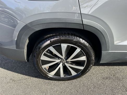 Used 2022 Volkswagen Taos SE image 12