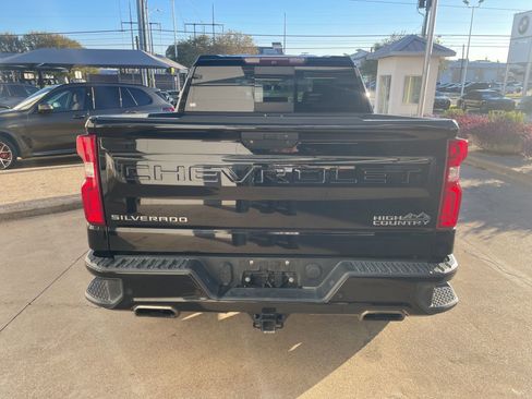 Used 2019 Chevrolet Silverado 1500 High Country w/ Technology Package image 6