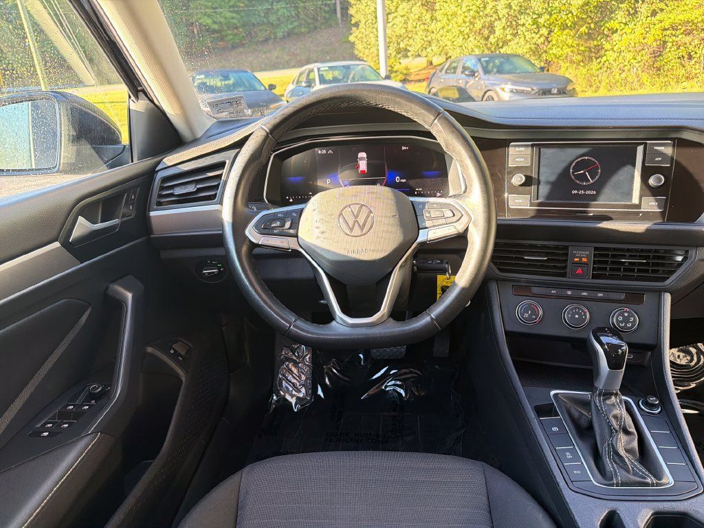 Used 2024 Volkswagen Jetta S FWD image 25